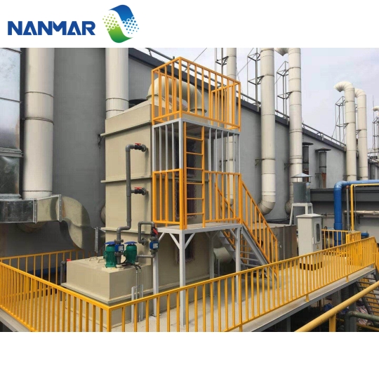 xử lý khí thải tháp màng nước